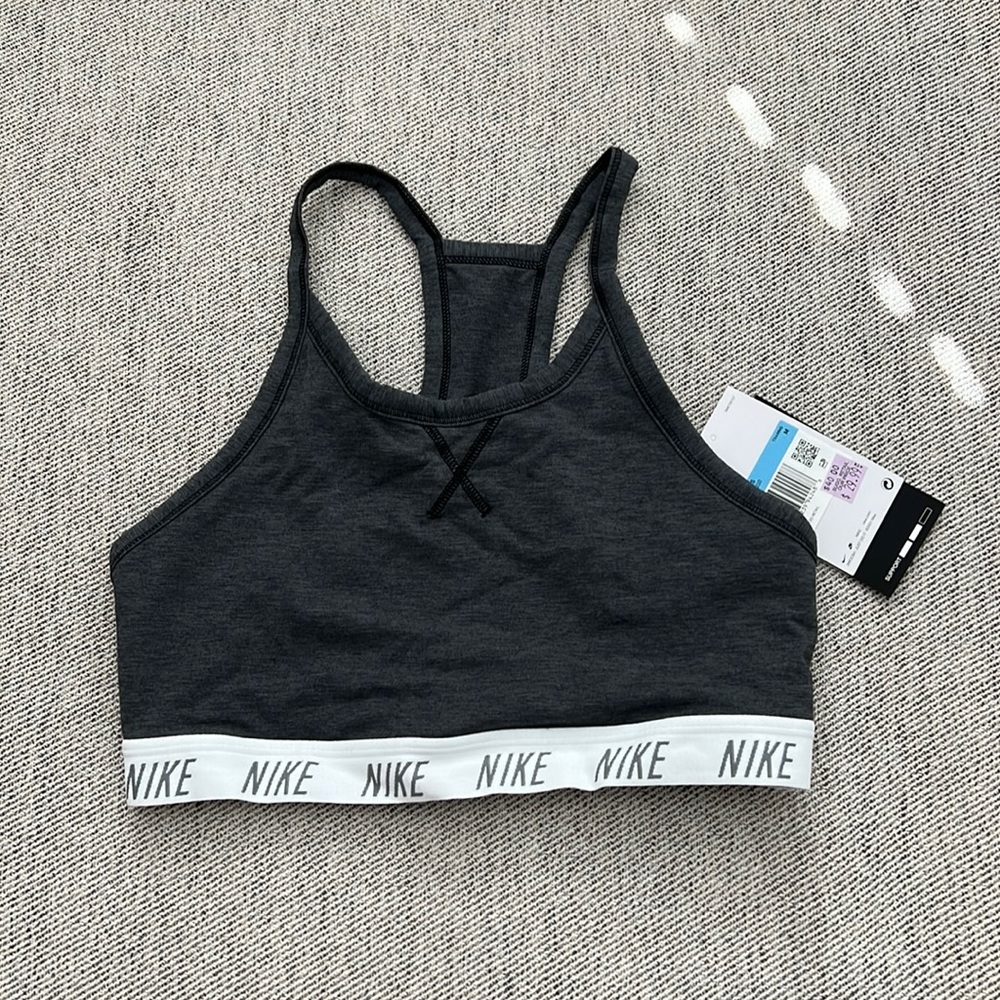 Nike swoosh sports bra sz Medium